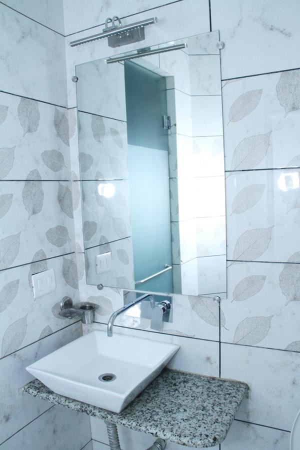 Dreamz Suites Új-Delhi Kültér fotó